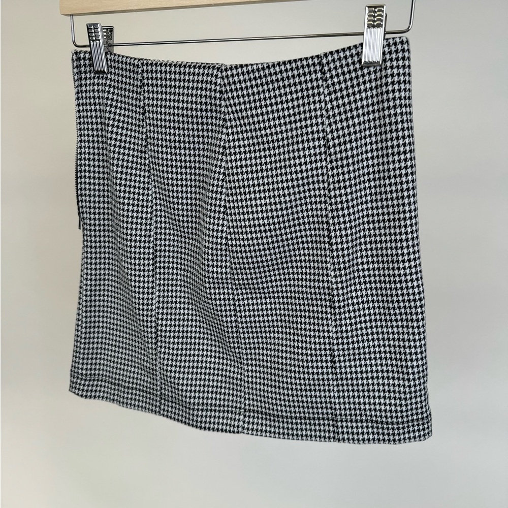 Jolt mini skirt